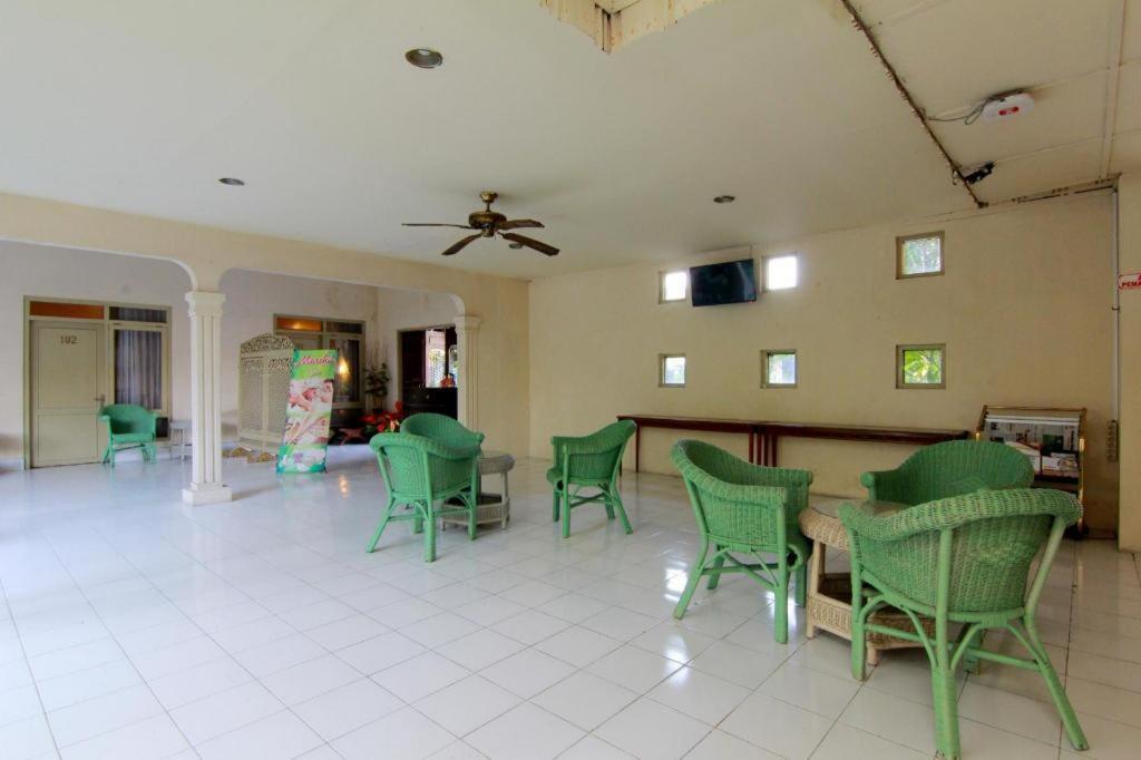 Hotel Grand Rosela Yogyakarta Exterior foto