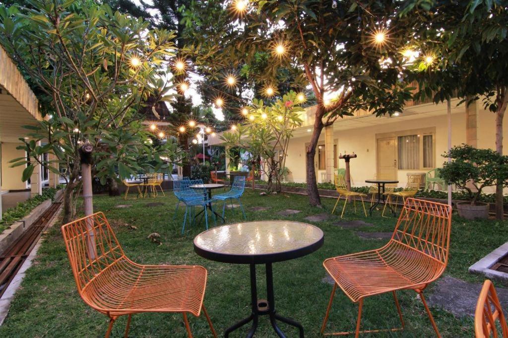 Hotel Grand Rosela Yogyakarta Exterior foto