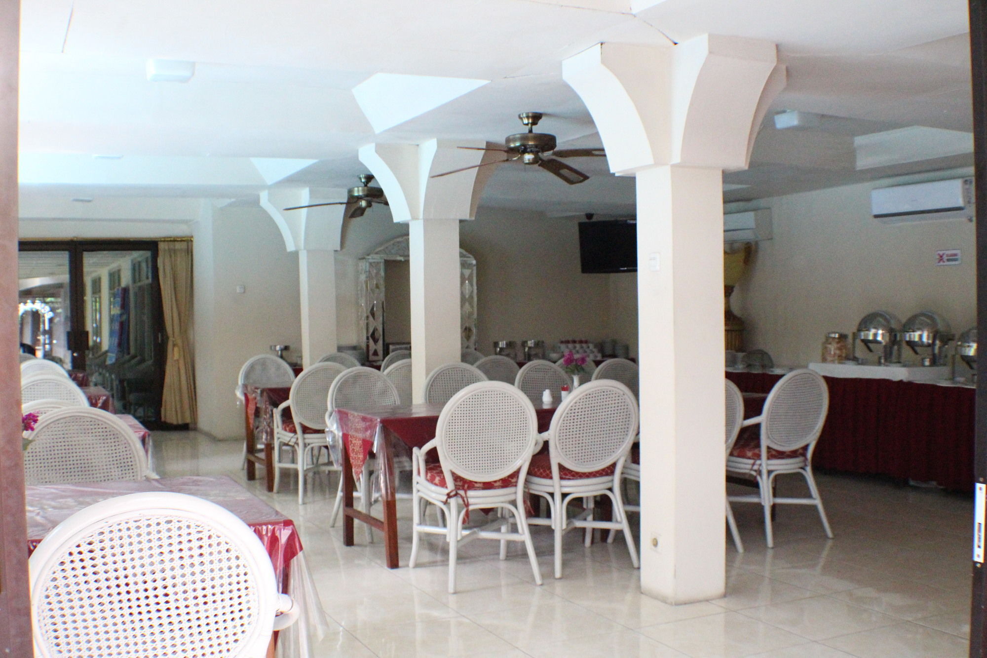 Hotel Grand Rosela Yogyakarta Exterior foto